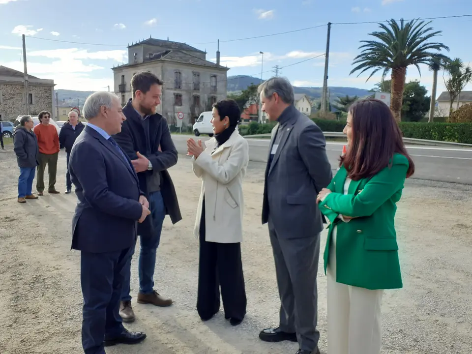 VISITA DE ISABEL PARDO DE VERA A CANGAS DE FOZ PARA PRESENTAR O PROXECTO DAS ROTONDAS NA N-642 EN XANEIRO DESTE ANO