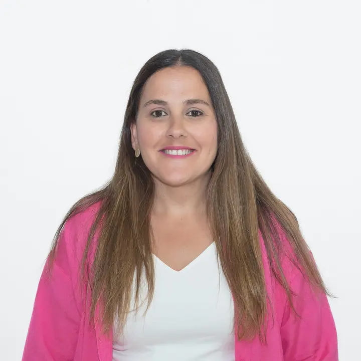 A CONCELLEIRA FOCEGA ELENA MARTÍNEZ PENA. UNED