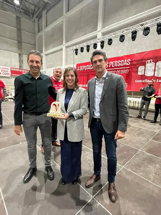 231023 Dolores premios Veciño
