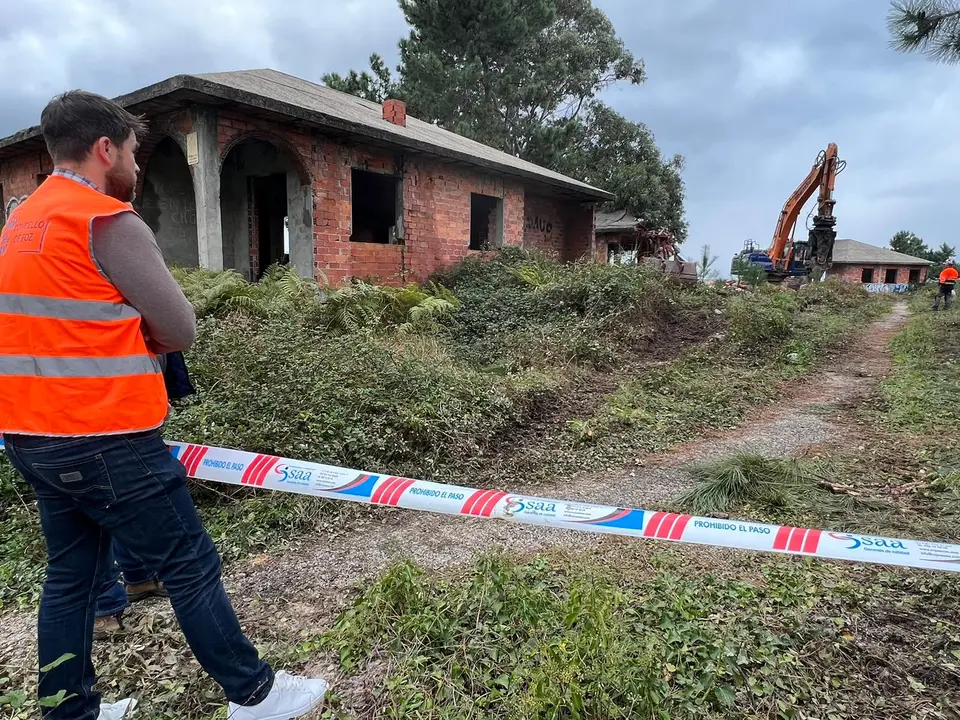 alcalde foz obras areoura