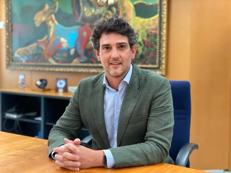 Arias mar por medio