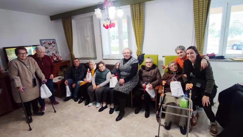 alfoz vivenda comunitaria visita alcaldesa