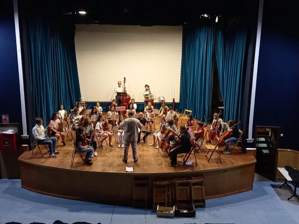 escola de musica burela, contratación profesorado