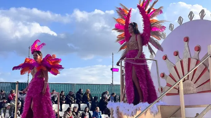 reina carlota carnaval foz