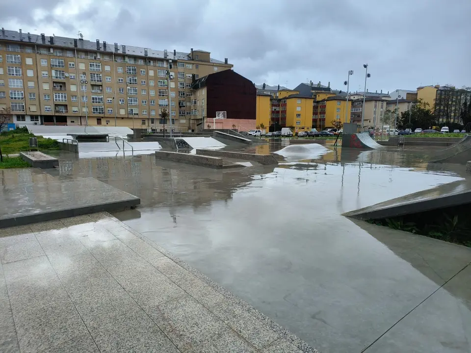 pista multideporte ribadeo inundada