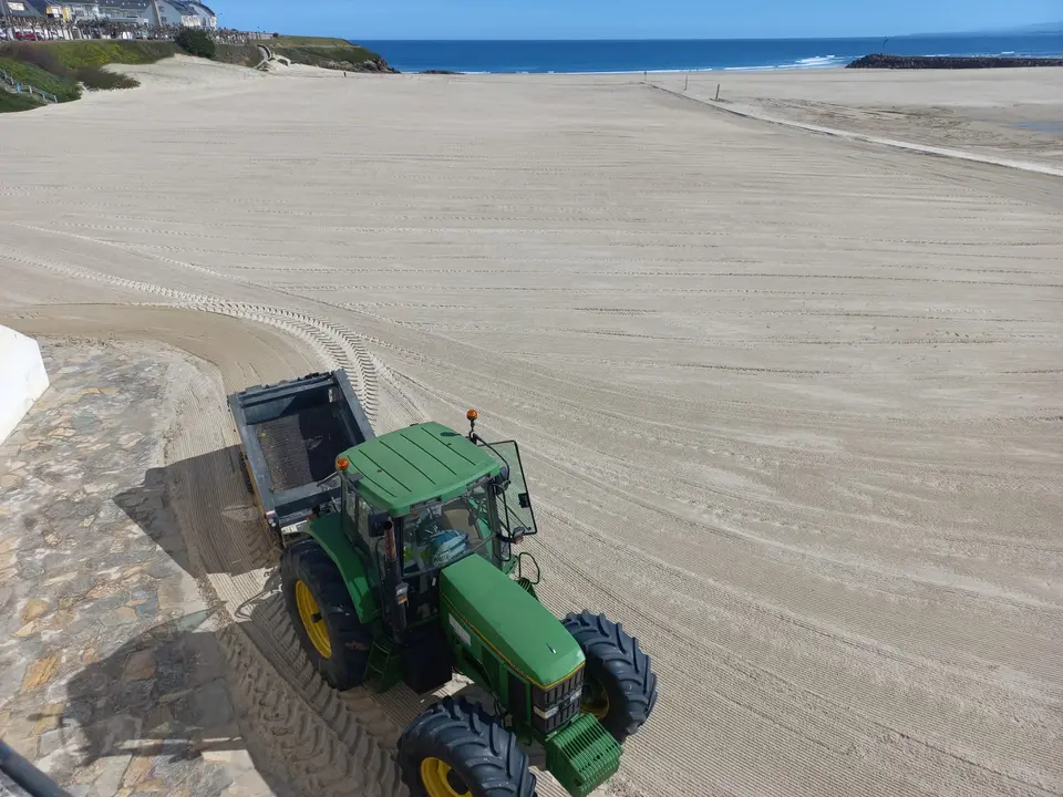 140324 OBRAS DE MANTEMENTO NA PRAIA DA RAPADOIRA (2)