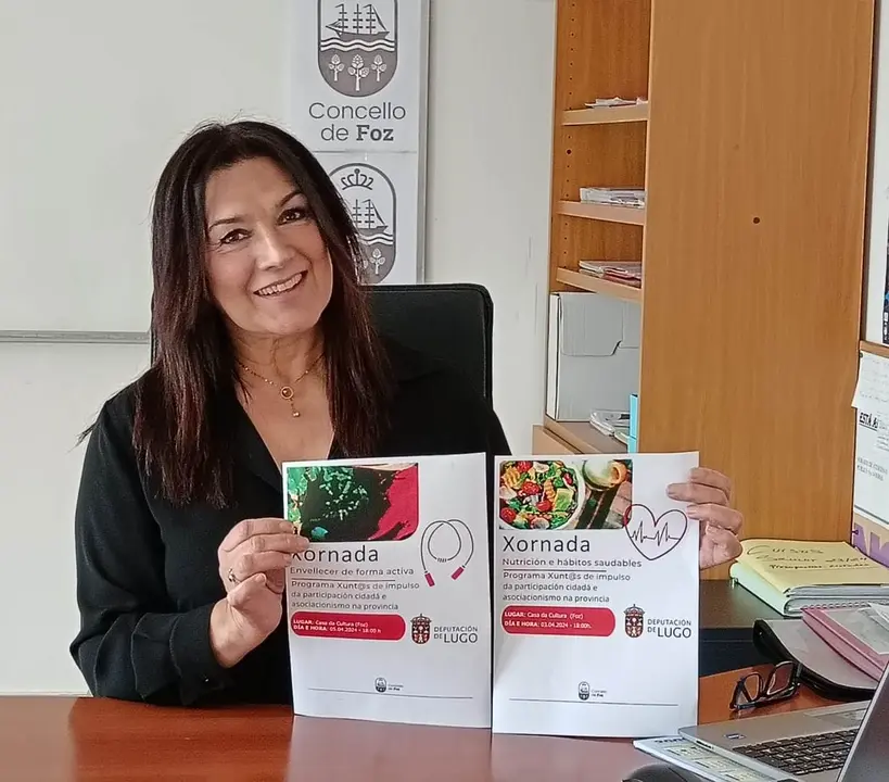 270324 ANA ROJO PRESENTANDO AS CHARLAS SOBRE NUTRICIÓN E ENVELLECEMENTO ACTIVO (1)