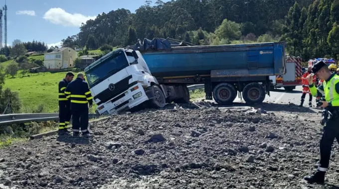 camion volcado burela