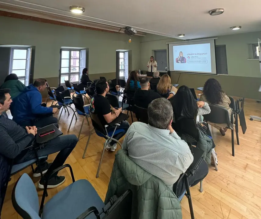 160424 Foto curso formacion facebook