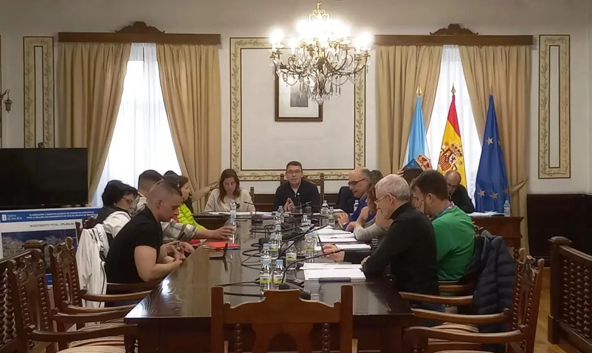 170424 Foto pleno Ribadeo