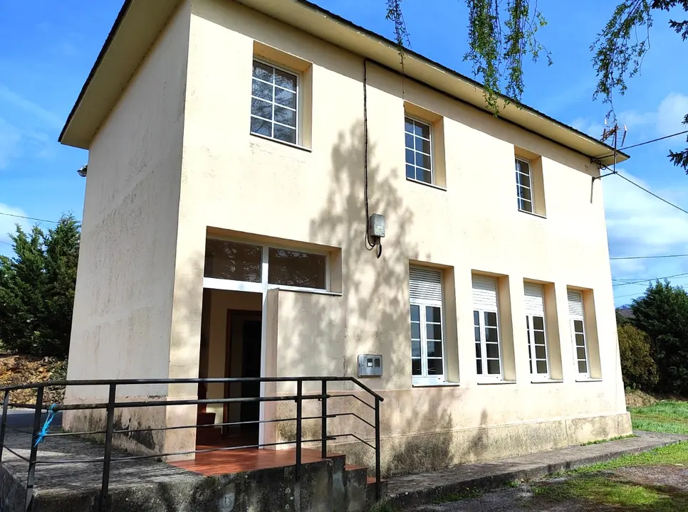 ESCOLA VIDAL trabada