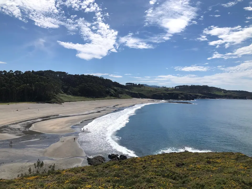 Playa de Frejulfe en Navia