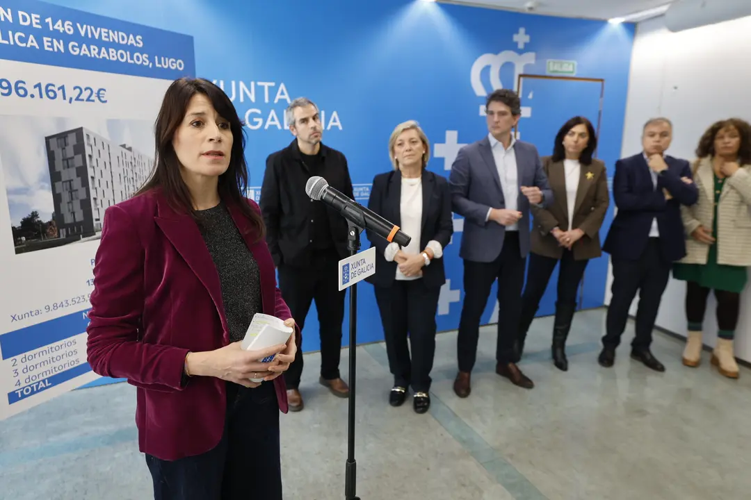 María Allegue, conselleira de Vivenda e Planificación de Infraestruturas, durante el anuncio de la licitación para construir vivienda pública en Garabolos