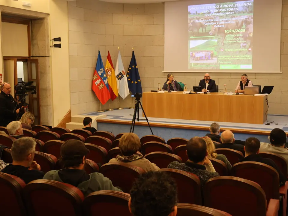 Alrededor de cien ganaderos participaron en la jornada sobre leche de pastoreo en la Diputación
