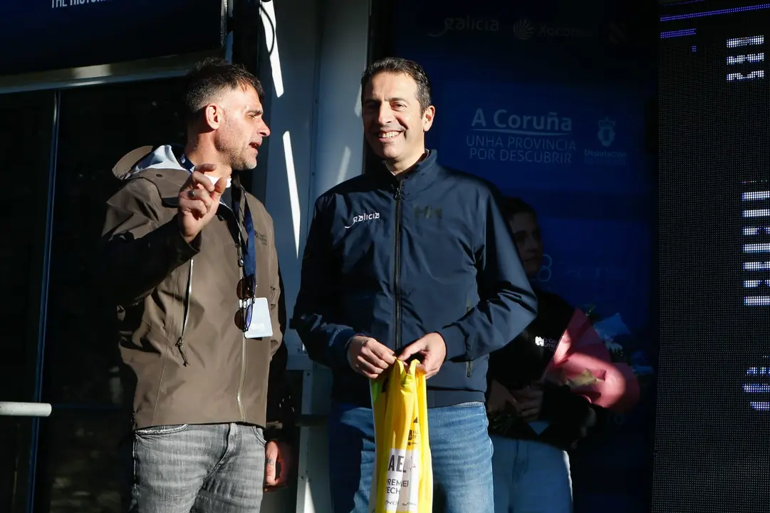 Alfonso Villares y Óscar Pereiro, en la meta de O Gran Camiño en Pedrafita do Cebreiro