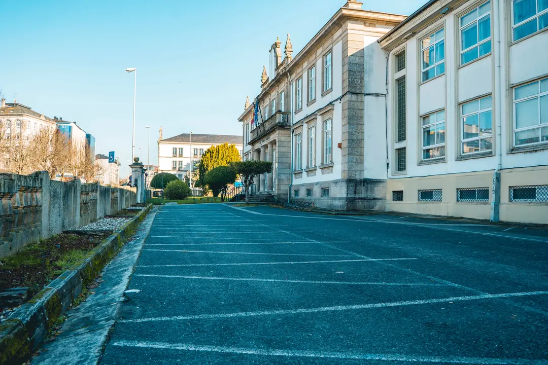 Aparcadoiro Institutos