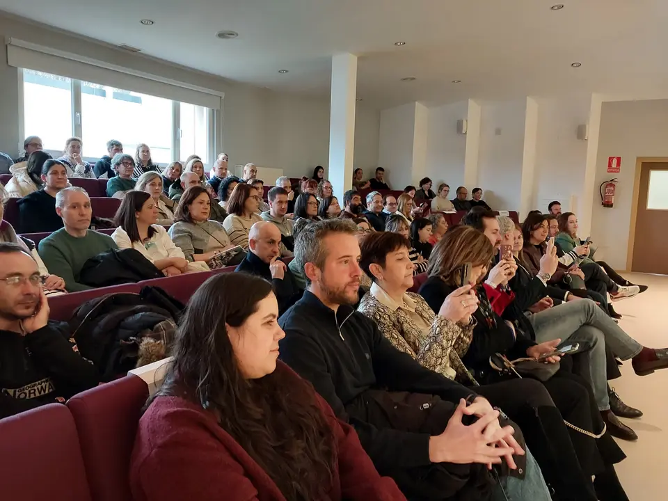 Rubén Arroxo e Iria Buide asistieron a las jornadas organizadas en la UNED de Lugo