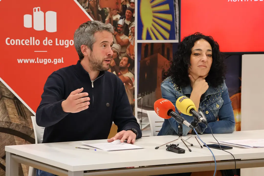 Rubén Arroxo explicó el proyecto de peatonalización de la rúa Milagrosa