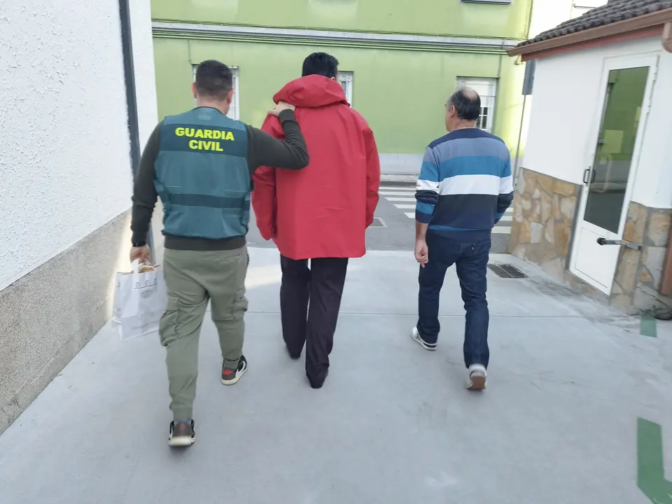 La Guardia Civil detuvo en Lugo a un vecino de 49 años por estafa