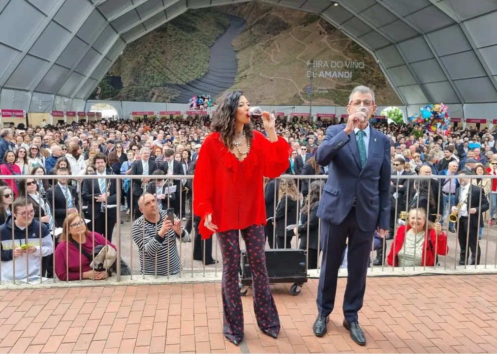Pregón de Lucía Pérez na XLV Feira do Viño de Amandi (1)