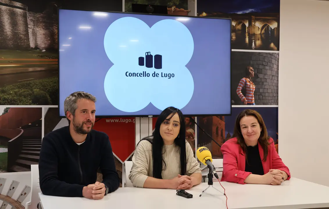 Rubén Arroxo y Cristina López presentaron el obradoiro de pelucas oncológicas que se celebrará en O Vello Cárcere