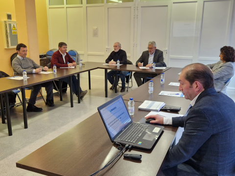 Miguel Fernández se reunió con los empresarios de los polígonos de As Gándaras y O Ceao