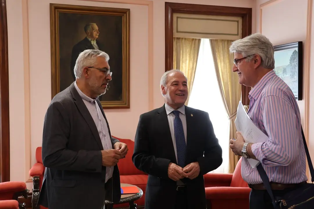 Fernández y Tomé mantuvieron un encuentro para tratar el tema de la mejora de las instalaciones de la Protectora
