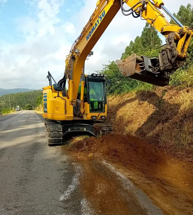 050725 Inicio traballos na LU-P-5207 Ribadeo