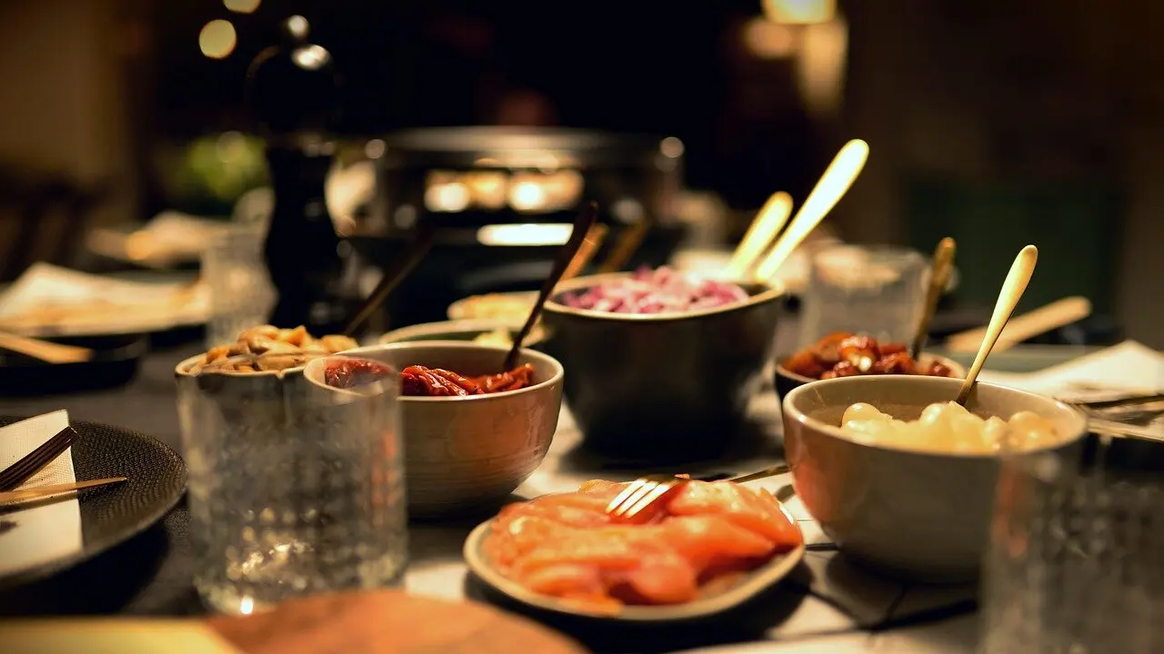cena comida aperitivo