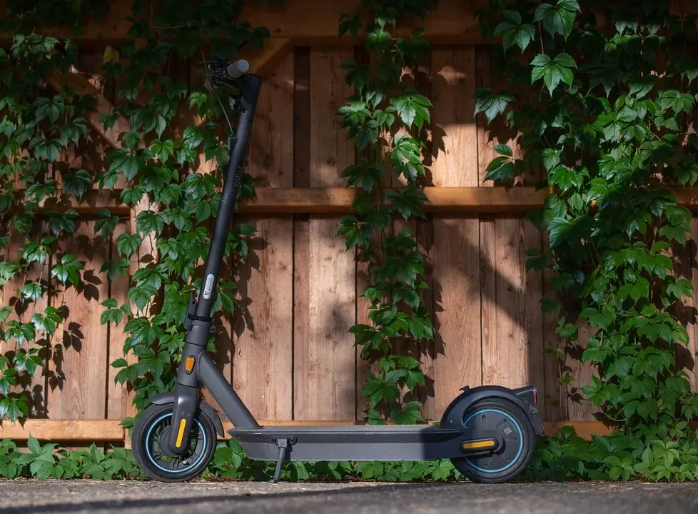 e-scooter-5432641_1280
