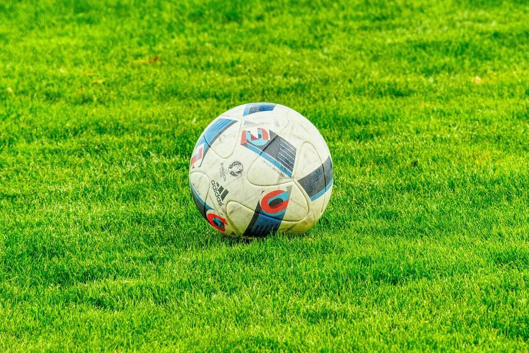 football-2778583_1028