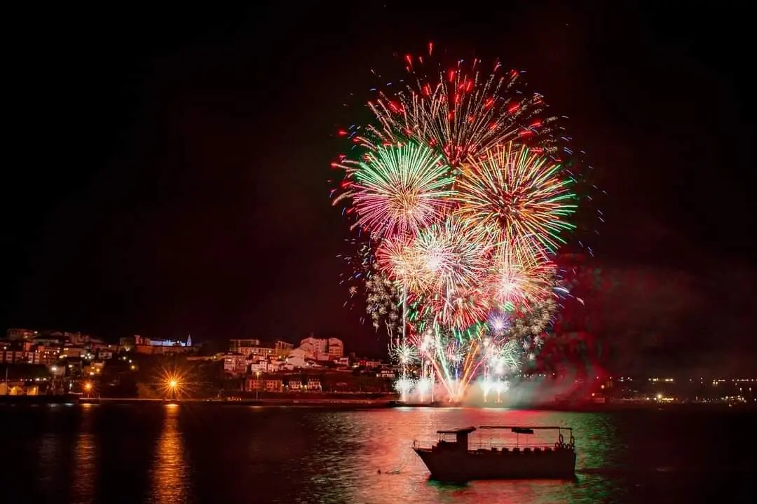 fogos artificiais de Ribadeo