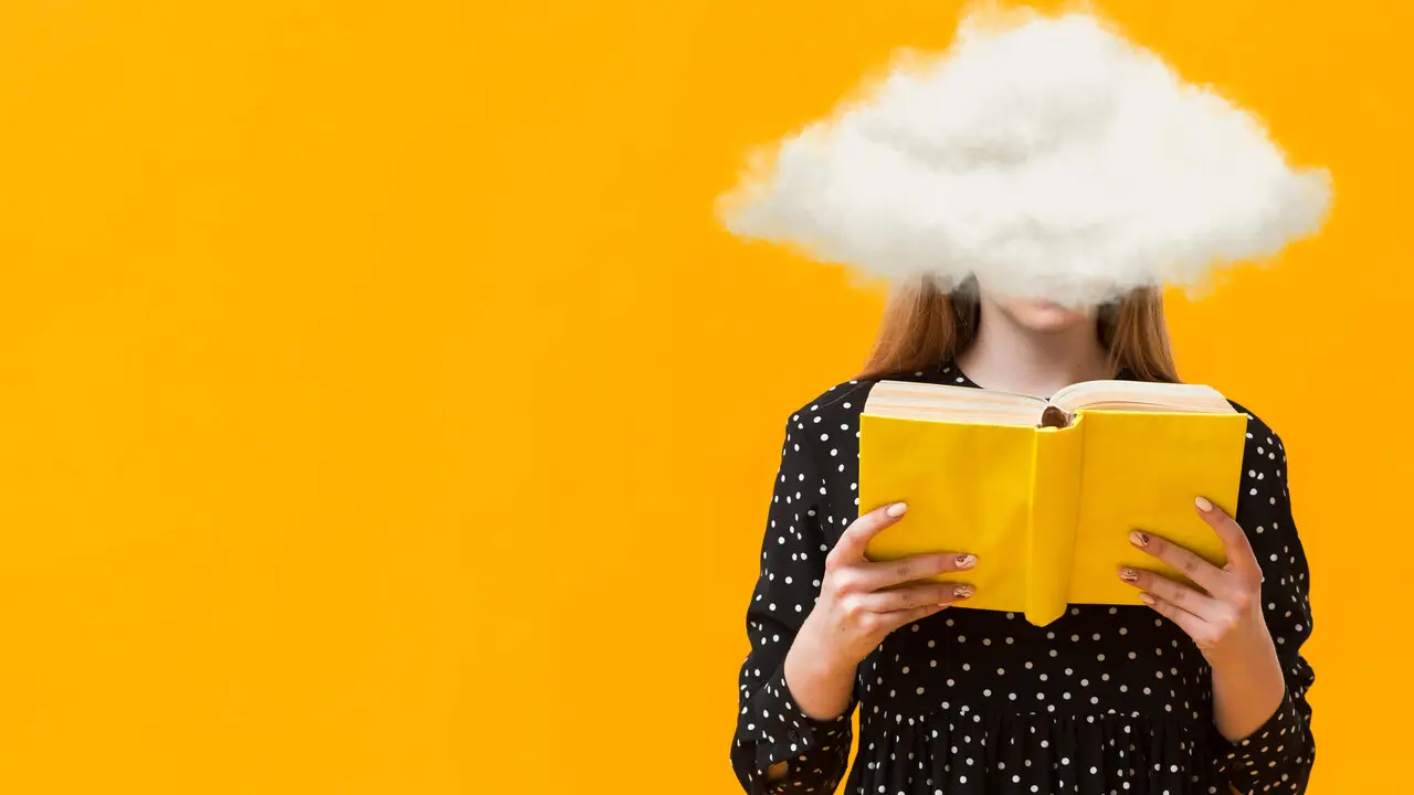 vista-frontal-mujer-leyendo-libro