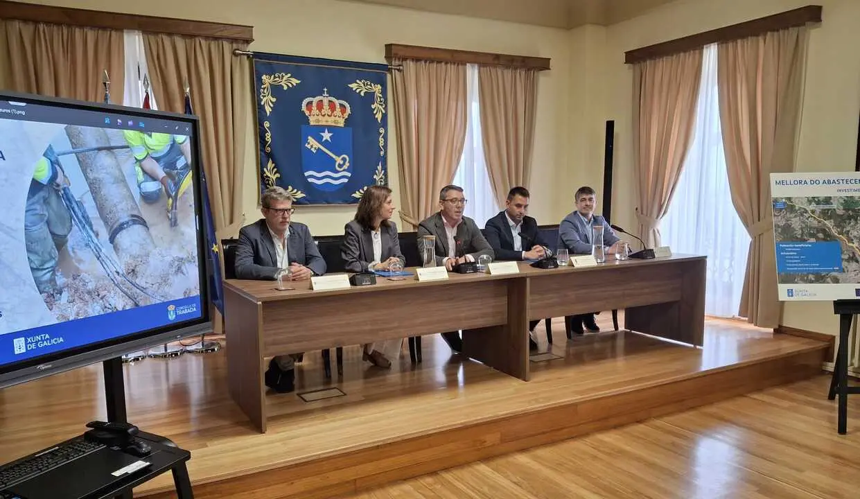 020725 Foto sinatura convenio auga 2