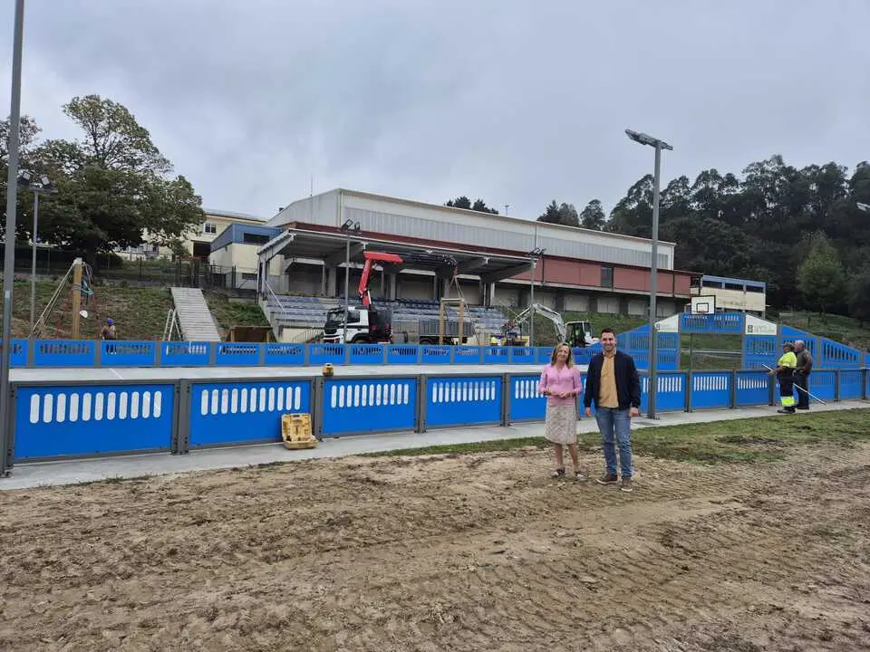 Inicio obras complexo deportivo de Trabada