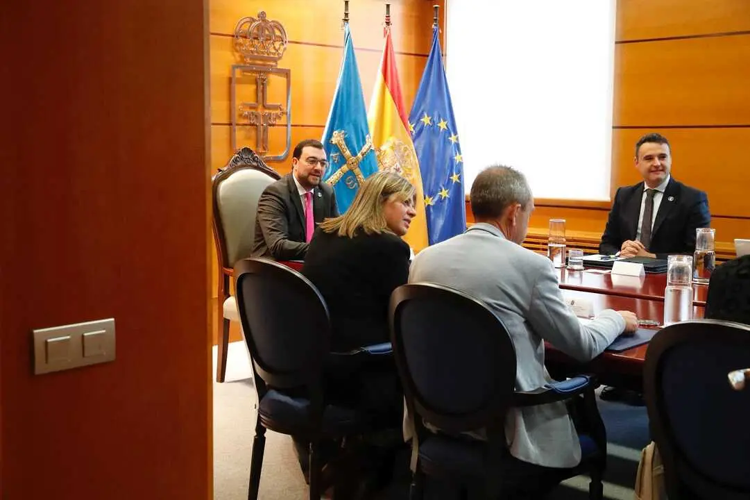 2025_10_20 presidente reunion consejo gobierno 2