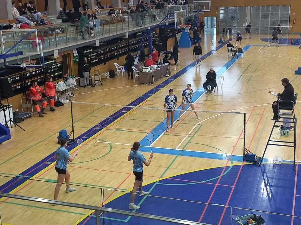 b&aacute;dminton a mari&ntilde;a