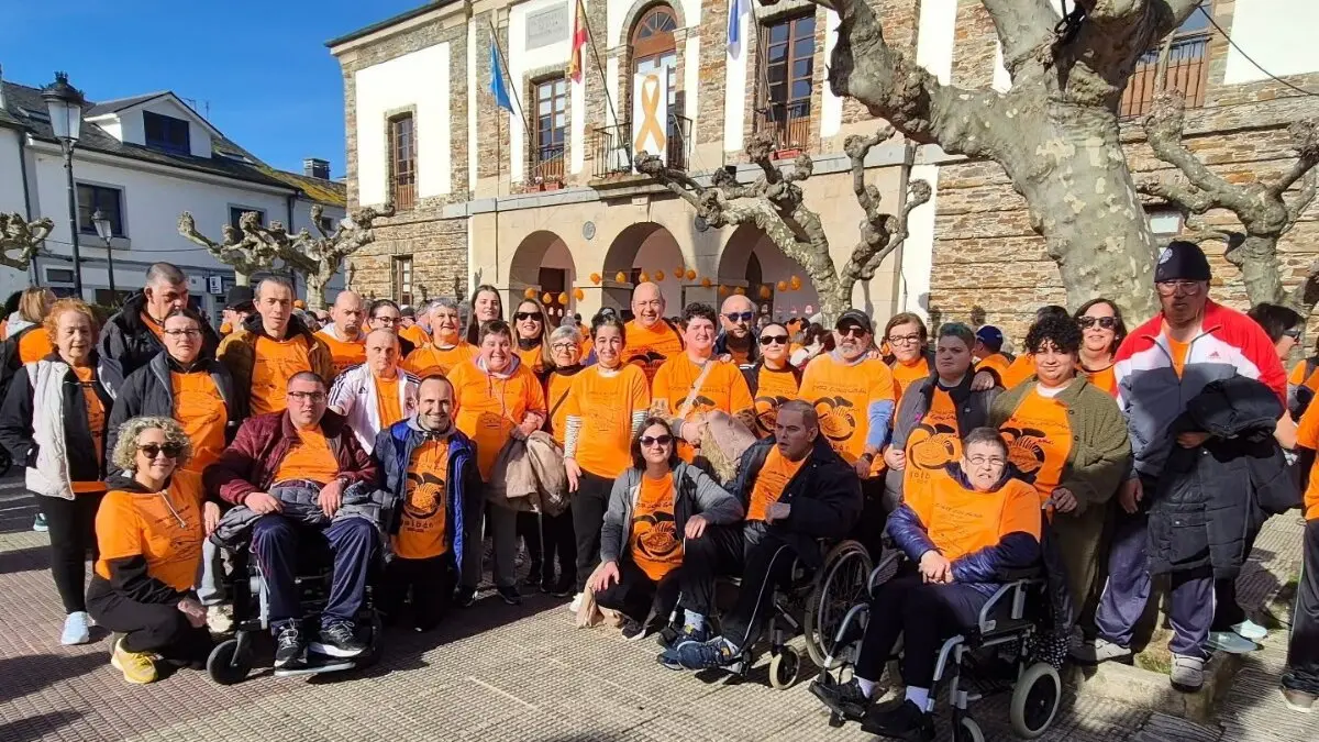 Marcha solidaria organizada por la Asociaci&oacute;n Galban. Imagen de las redes de la Asociaci&oacute;n Fraternidad (2) (3)