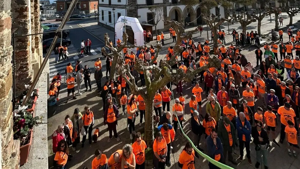 Marcha solidaria organizada por la Asociaci&oacute;n Galban. Imagen de las redes del Ayuntamiento de Tapia  (2) (4)