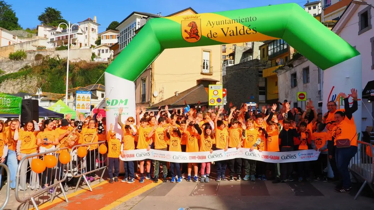Marcha solidaria organizada por la Asociaci&oacute;n Galban. Imagen de las redes del Ayuntamiento de Vald&eacute;s