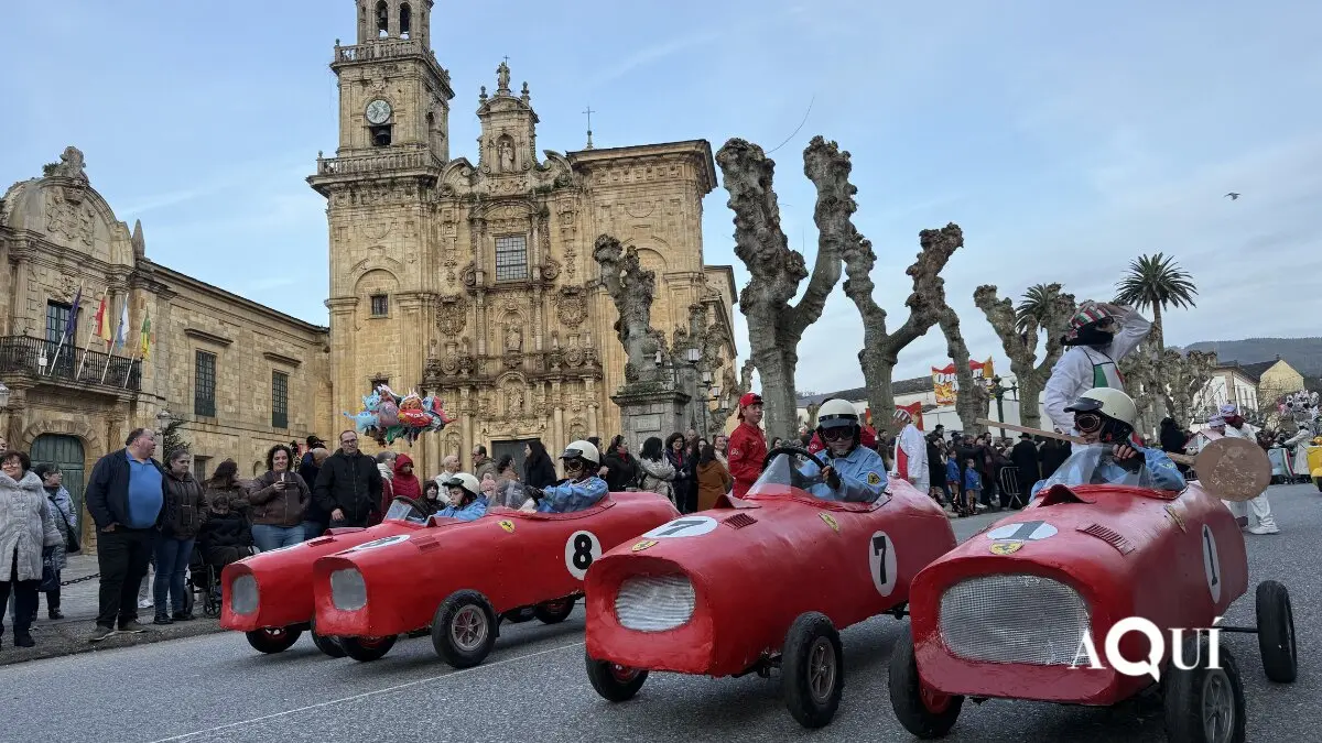 Desfile de Entroido de Lourenz&aacute;