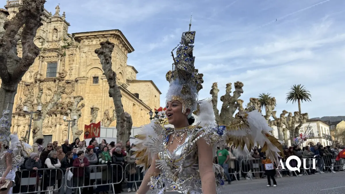 Desfile de Entroido de Lourenz&aacute;