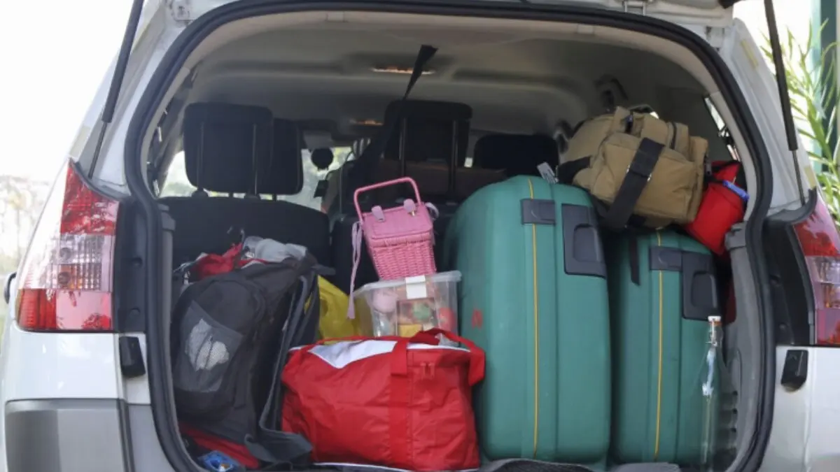Coche cargado equipaje