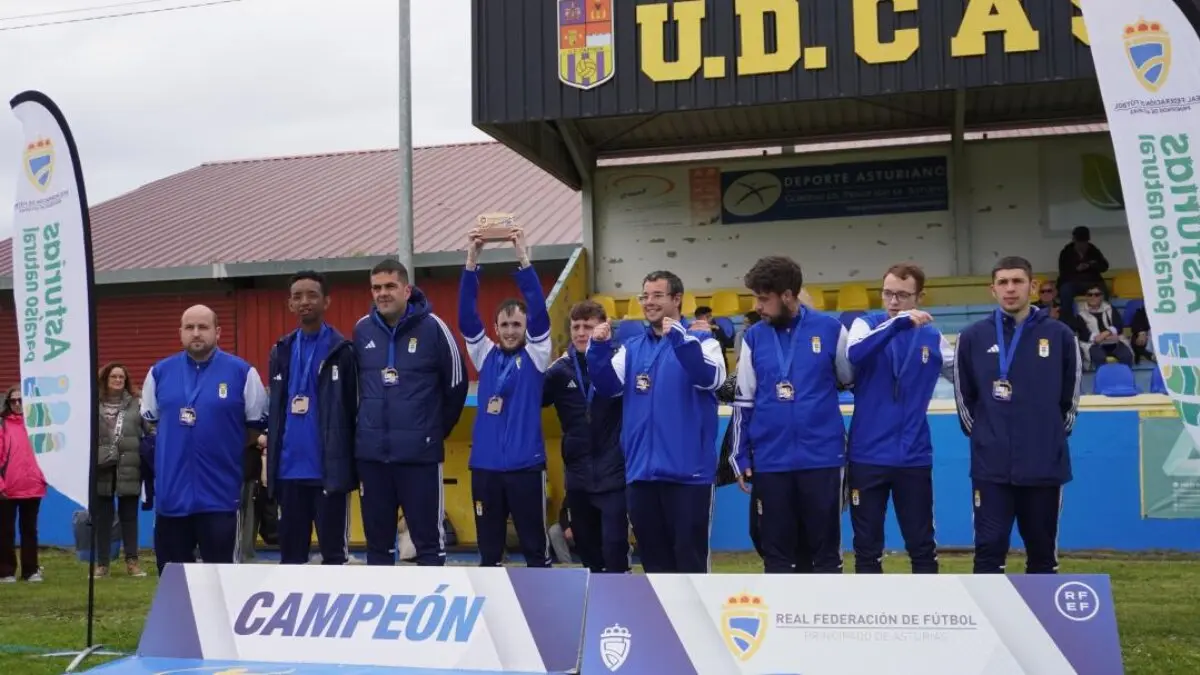 El Real Oviedo Genuine, ganadores de la copa.