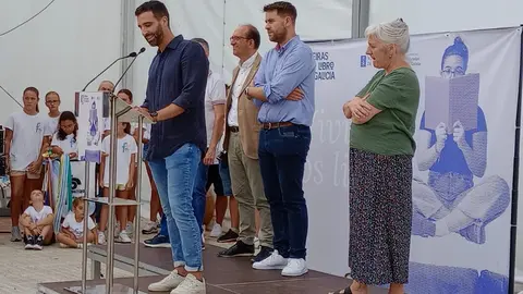 O deputado Daniel Garc&iacute;a presentou a Feira do Libro de Foz