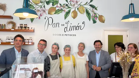 O secretario de Emigraci&oacute;n, Rodr&iacute;guez Miranda, visitou un negocio en Ribadeo