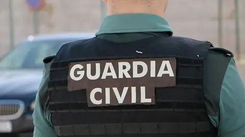 Detenido por robar varias piezas de dos autocargadores forestales en Cervo Guardia Civil