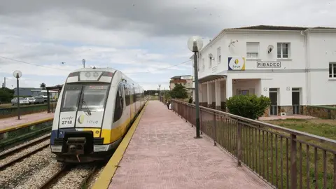 Descarrila un tren de FEVE ribadeo