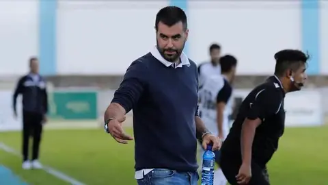 Ribadeo FC, Dani Moir&oacute;n, deja de ser entrenador