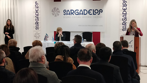 Soraya S&aacute;enz de Santamaria Voar Sargadelos lleno